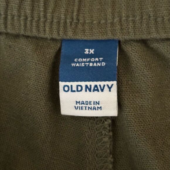 ❤️Old  Navy Plus Elastic Waist Shorts 3X - Picture 2 of 6